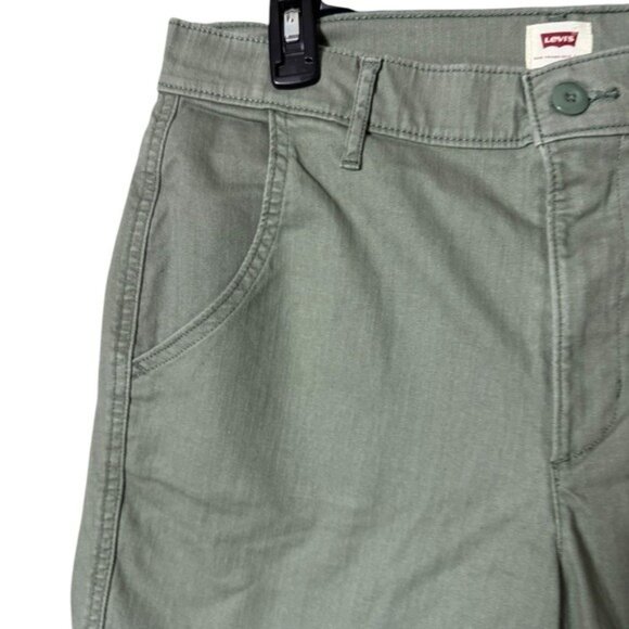 Levi’s Women’s Bermuda Shorts Size 30 Festival Hi-Rise Army Green Classic Modest - Picture 3 of 12